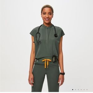 FIGS Bonsai Rafaela Oversized Scrub Top S